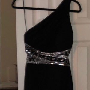Black gown,one shoulder,open back silver-sequins